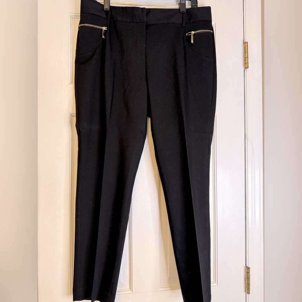 CHAUS Black Ankle Pants with‎ Zippered Accents